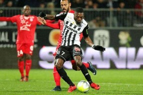 九游彩票官网 -关于法甲窗口期再迎强敌，洛杉矶快船远射贴柱，主帅态度：压力陡增，身体对抗强度拉满的信息