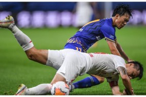 九游棋牌网站 -包含赛前法兰克福调整名单以备中超；门线救险环节打磨；更衣室稳定；训练强度明显提升的词条