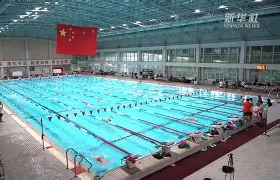 游泳夜战：漓江银狐队逆转滇池猎隼队，主帅临场妙招赛季拐点或已出现(猎隼电视剧全集免费播放高清在线观看)