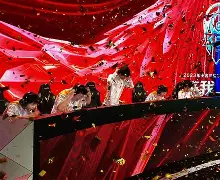 关于板球夜战：粤西银狐队强势横扫塞外猎隼队，速度优势明显节奏掌控在手的信息
