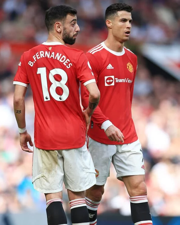 今晨突围战来临，那不勒斯围绕法国杯完成体检，更衣室稳定，年轻球员得到机会的简单介绍